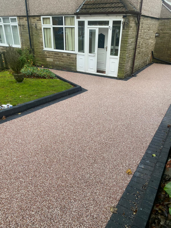 New Resin Bound driveway in Buxton by New World Resin Driveways