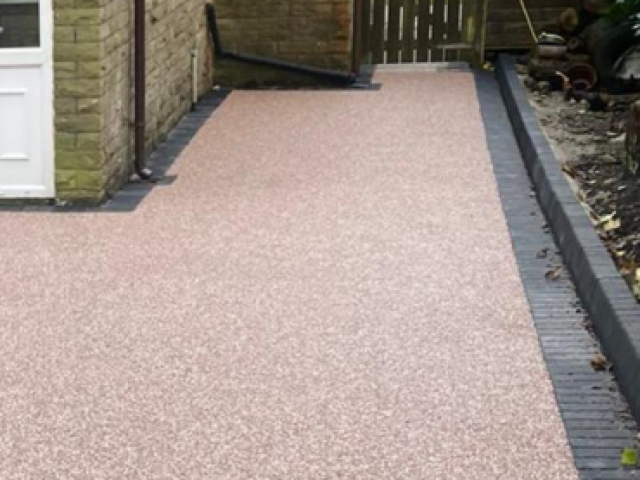 New Resin Bound driveway in Buxton by New World Resin Driveways